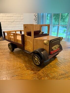 Vintage-D. Ghirardelli & Sons Chocolate Co.. Wooden Flatbed Truck